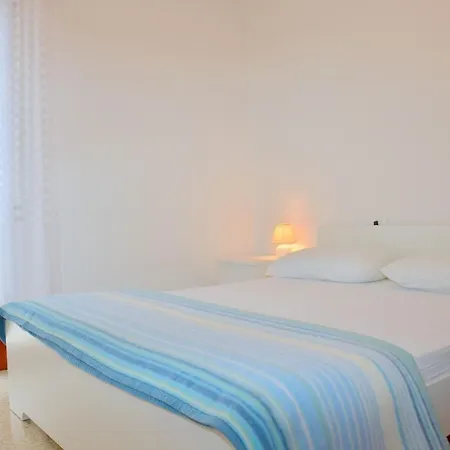 Lovely Getaway Near The - Beahost Apartamento